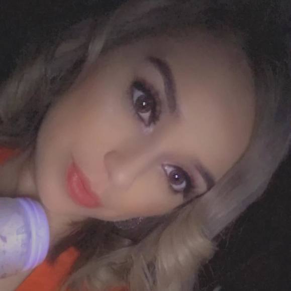 Meet your Posher, Yvette - Picture 1 of 1